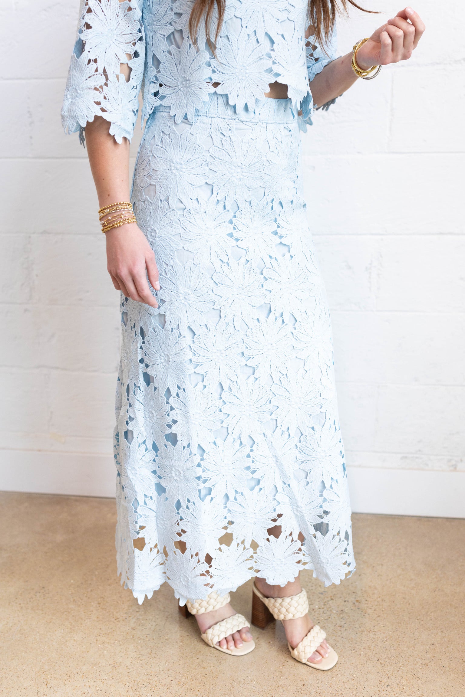 Floral Lace Scalloped Hem Midi Skirt