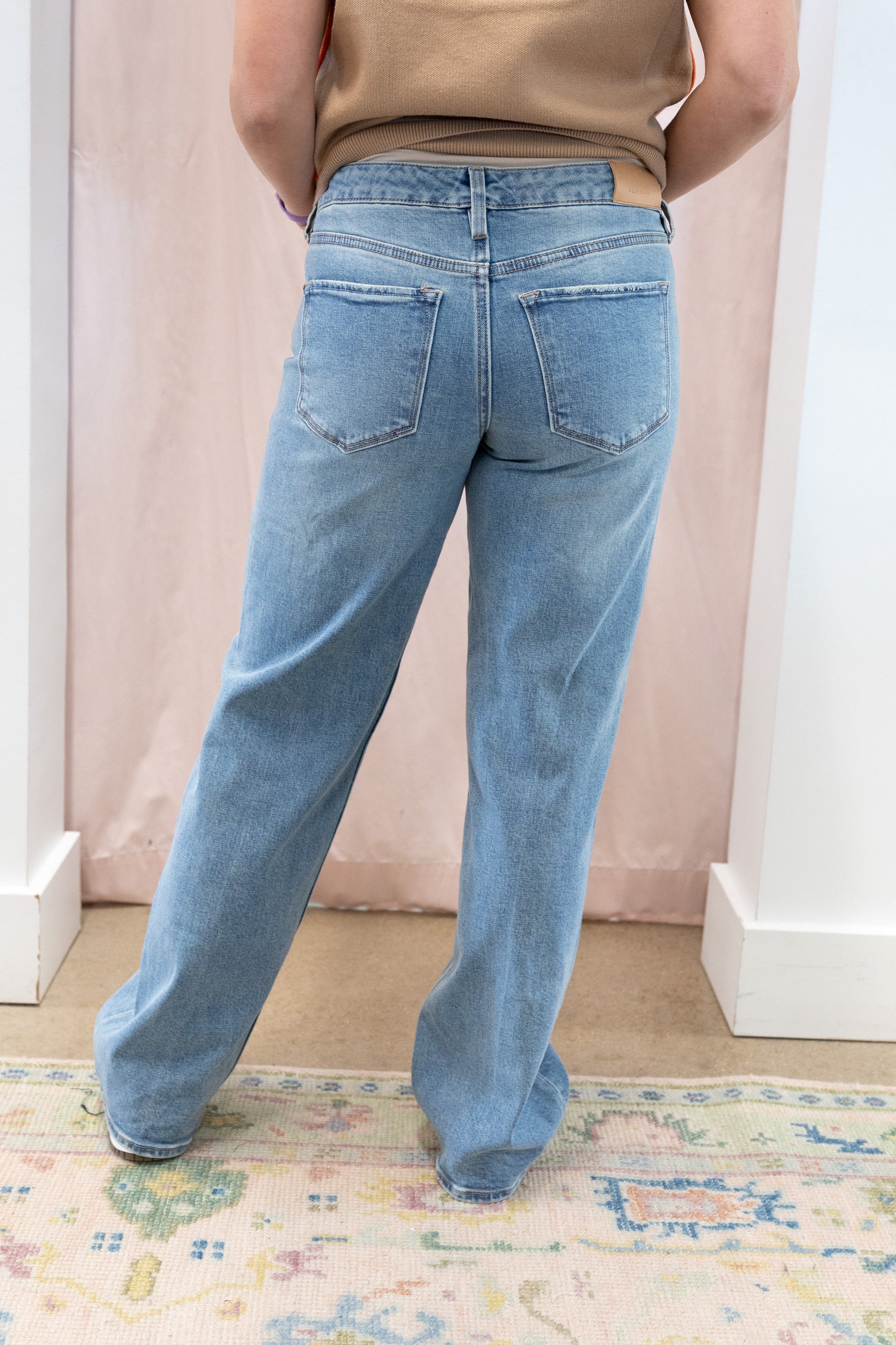 Taylor Vintage Flow Straight Leg Jeans