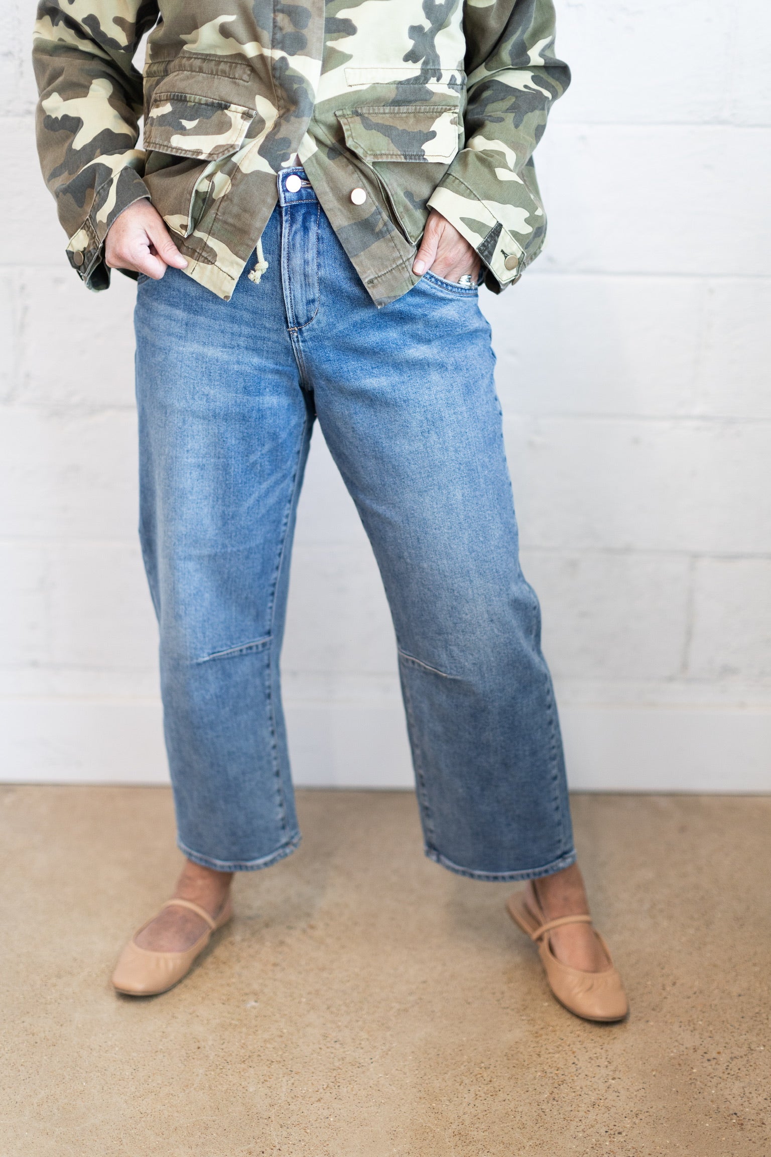 Lasso Barrel Jeans