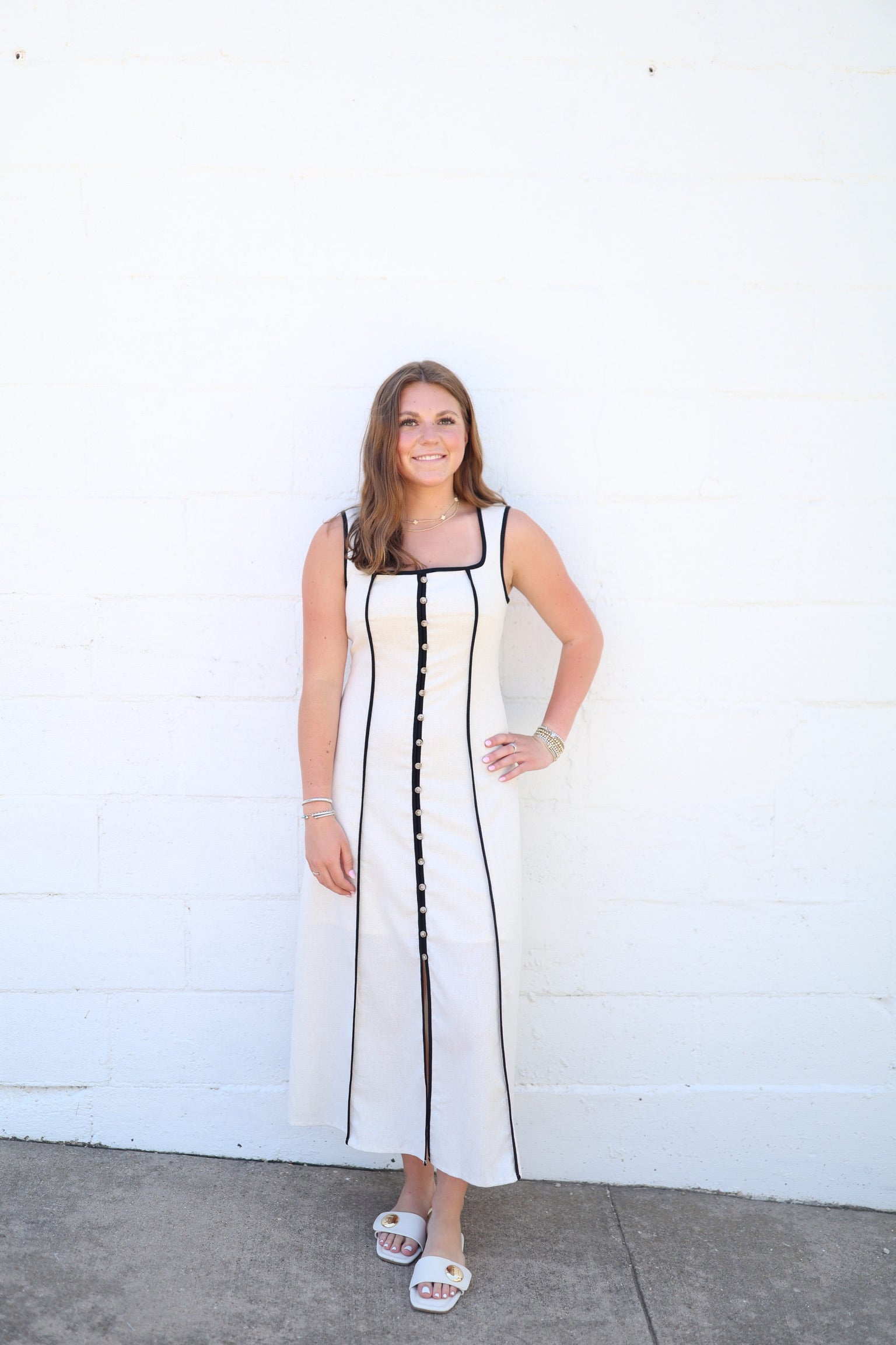Sleeveless Contrast Midi Dress