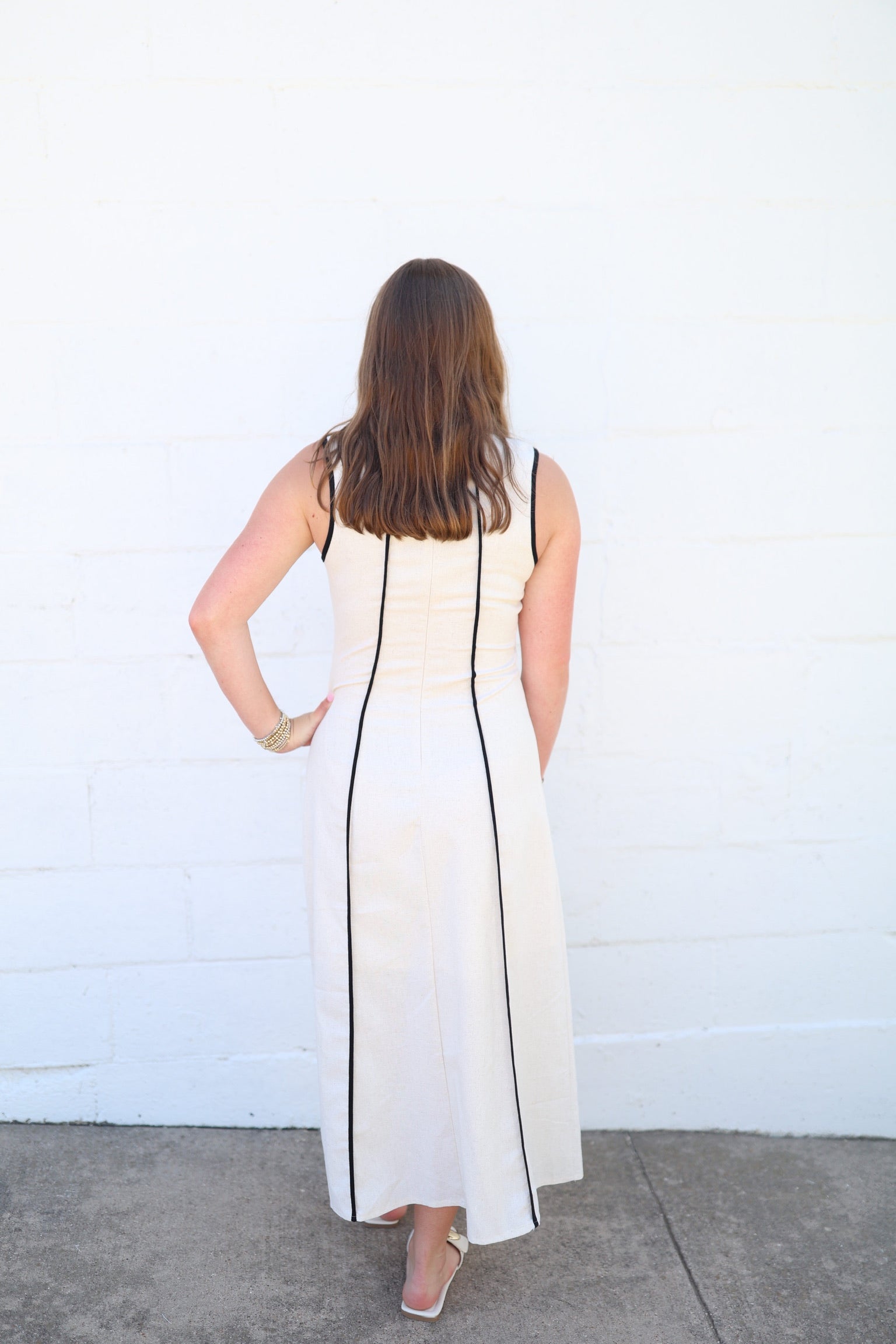 Sleeveless Contrast Midi Dress