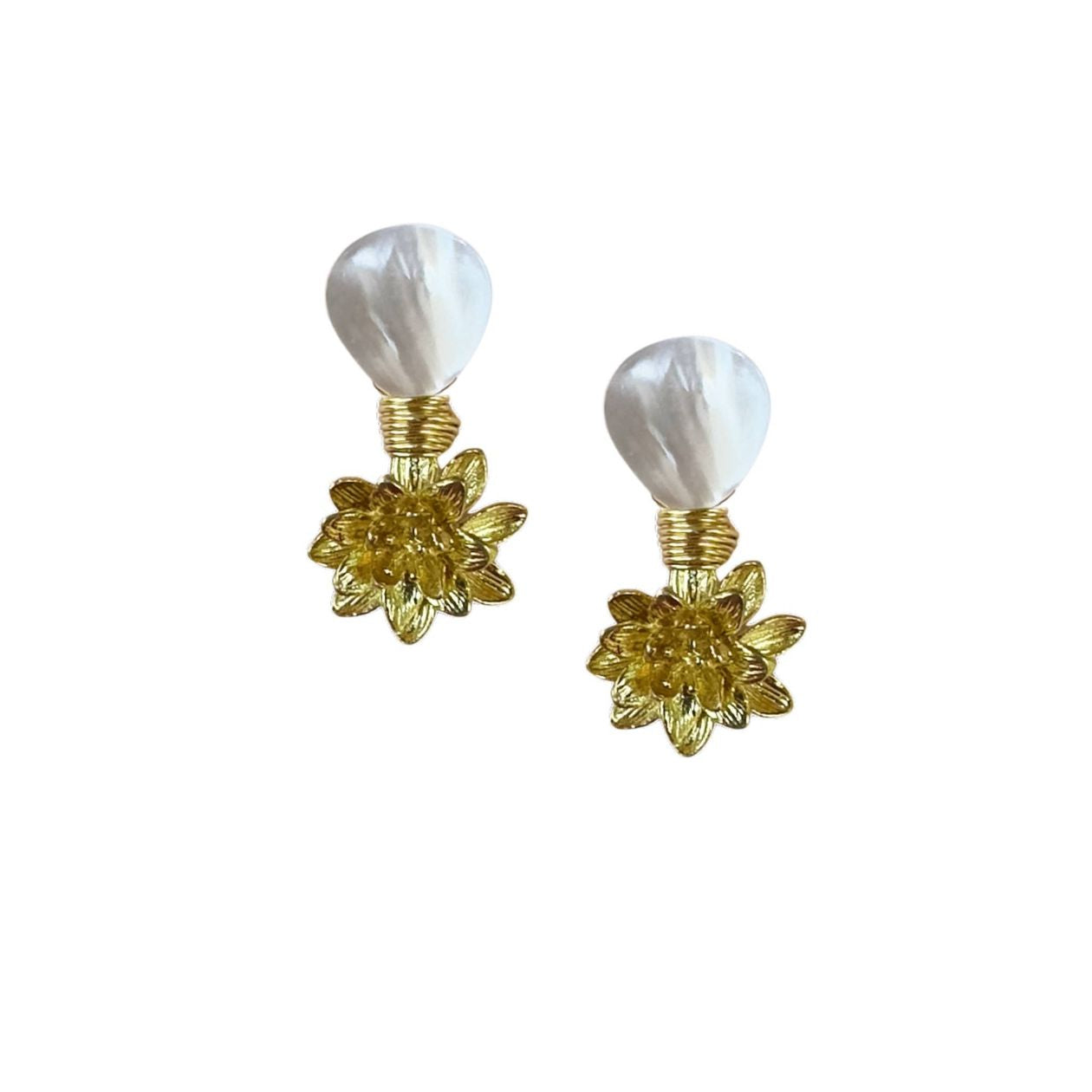 Lillian Pearl Earrings