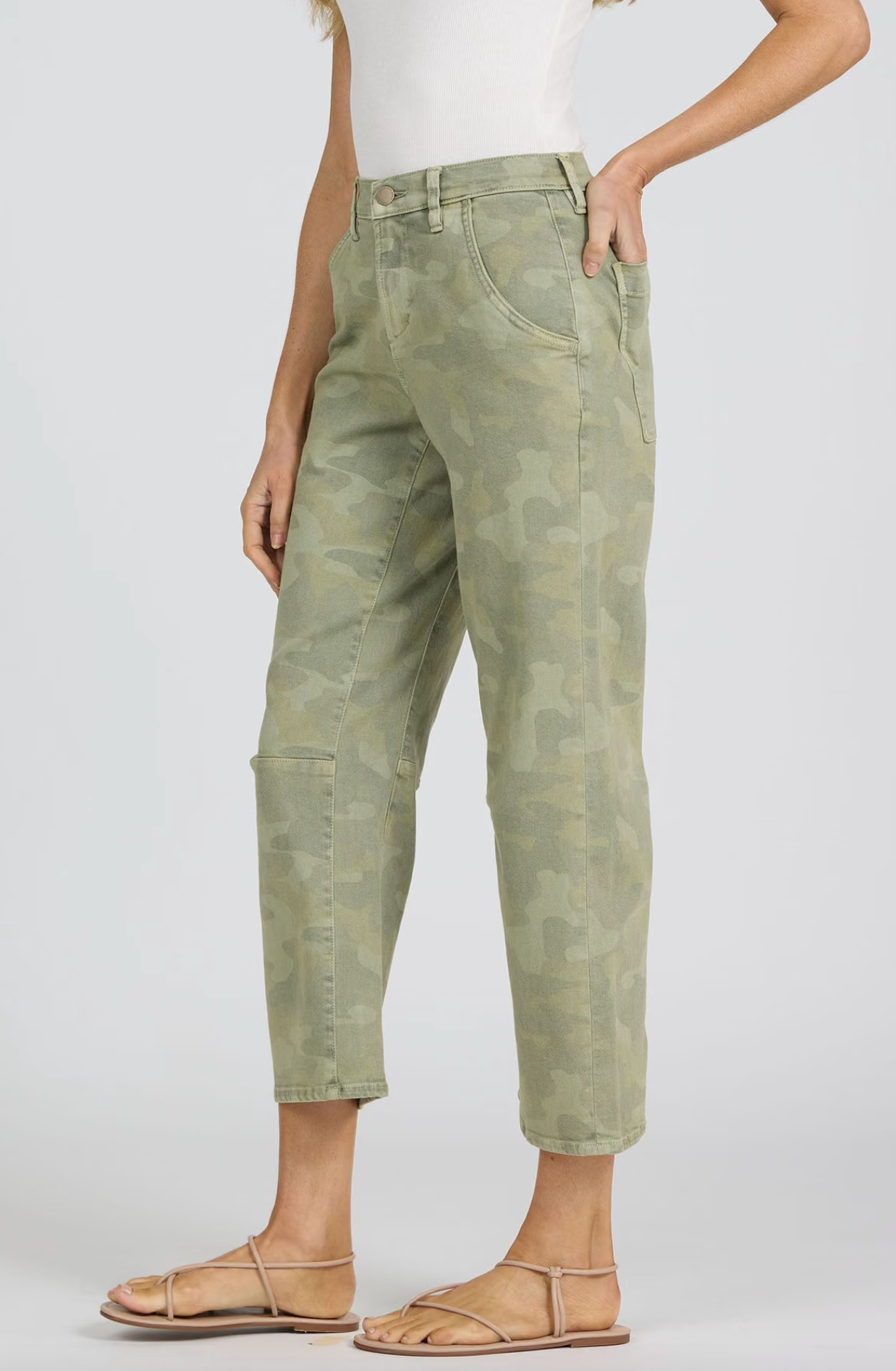 Riviera Camo Lasso Barrel Jeans